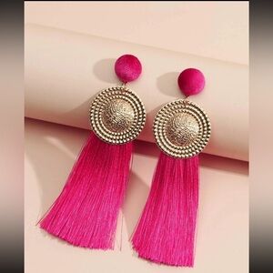 Pink earrings 💕